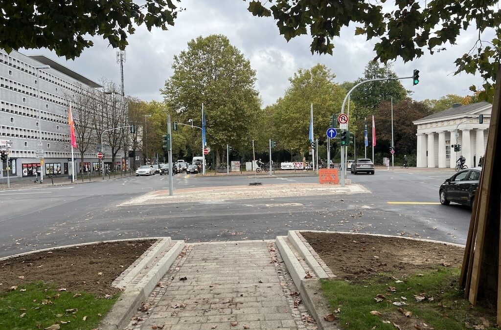 Heinrich-Heine-Allee: Wendemöglichkeit für Busse fertiggestellt