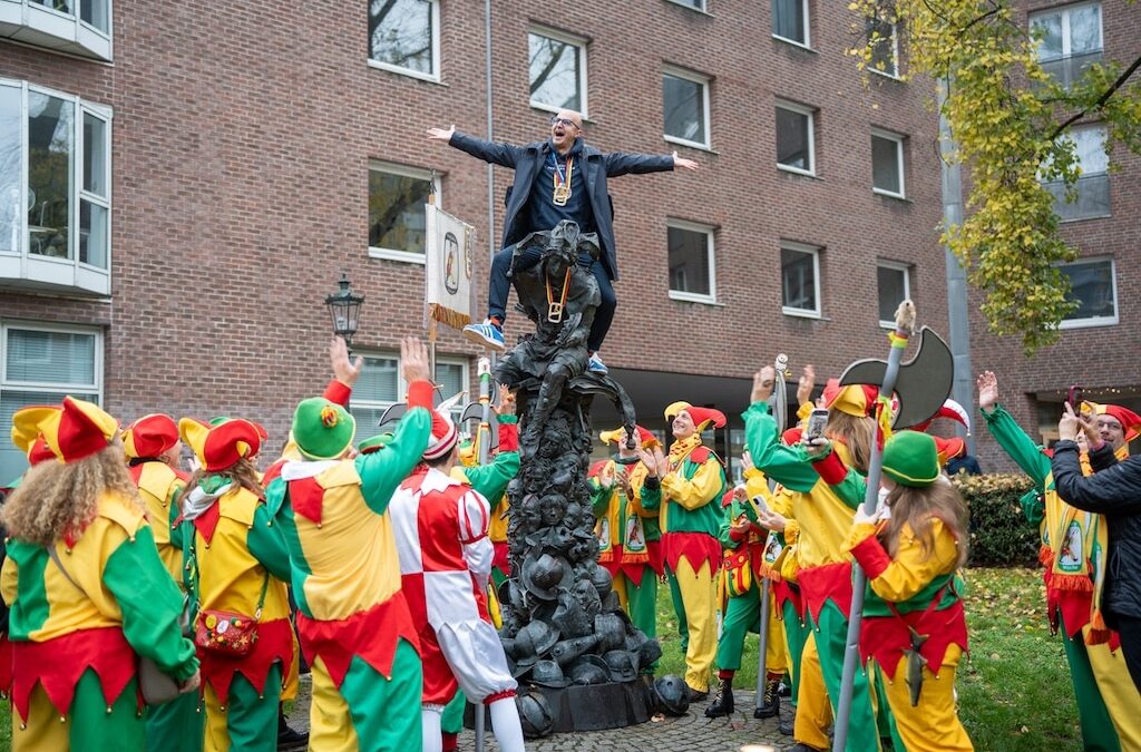 Hoppediz-Wache wird 20 – Jubiläum mit Herz statt&nbsp;Helau