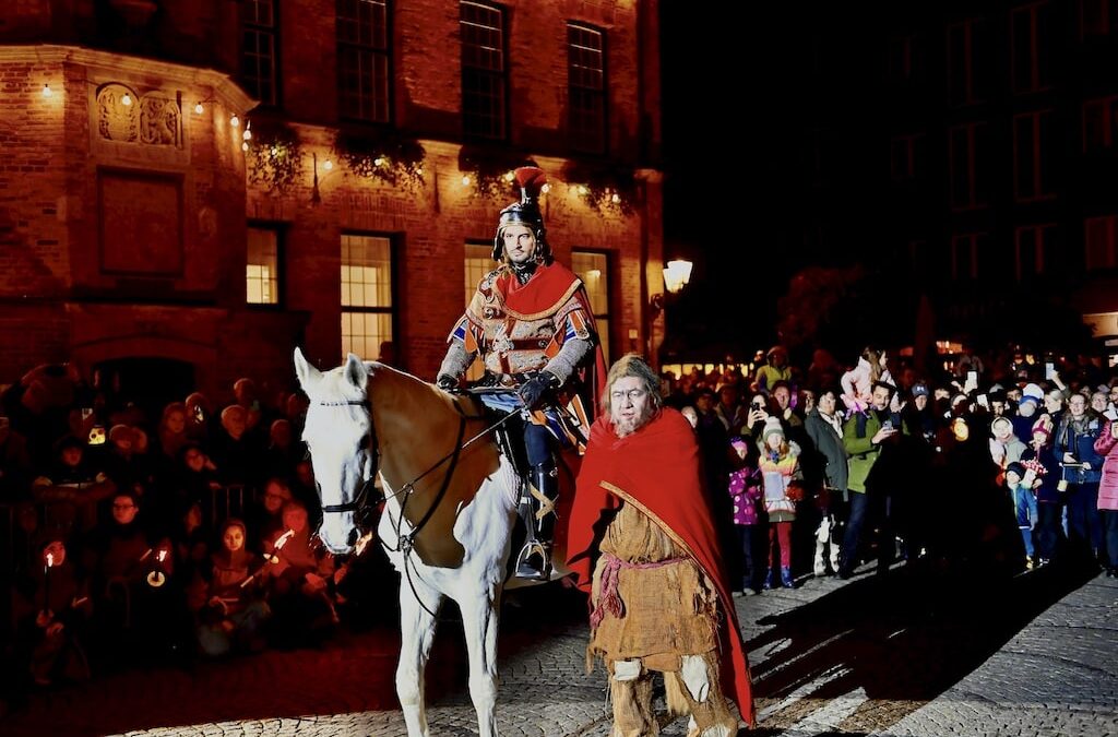 Sankt Martin reitet wieder durch die&nbsp;Stadt