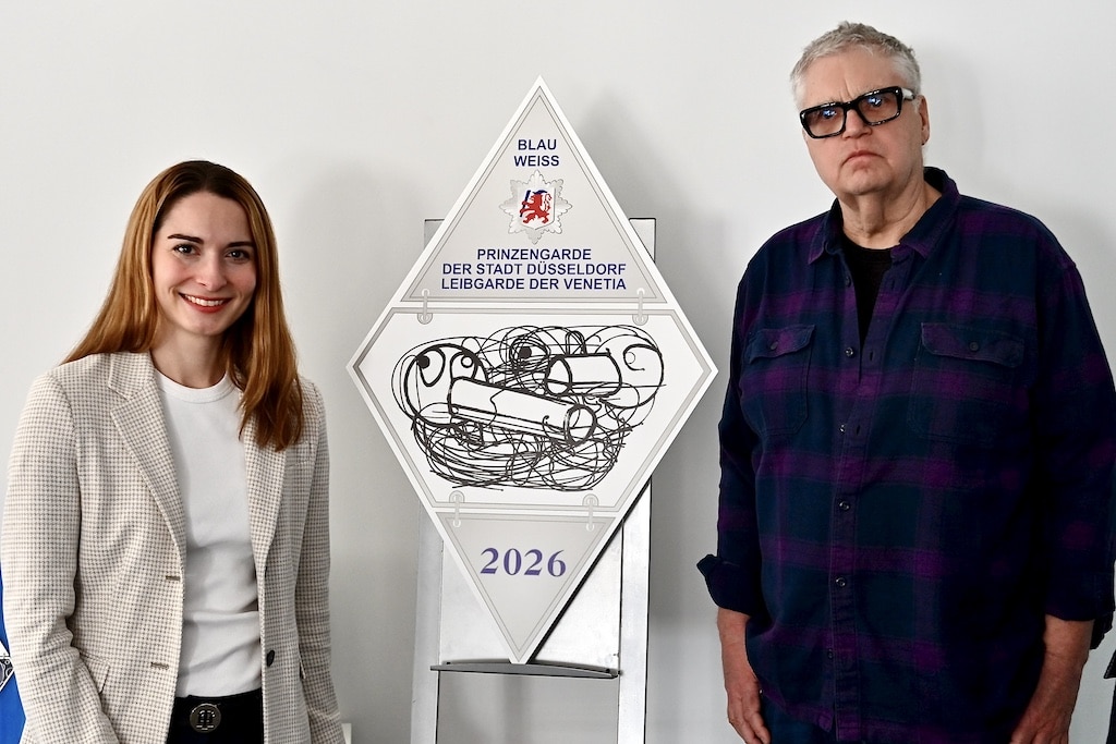 Christina Zimmermann Geschäftsleitung Schüßler-Plan GmbH und der Künstler Markus Oehlen © Lokalbüro