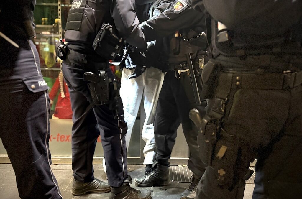 Friedrichstadt – Einbruch in Pkw – Festnahme dank aufmerksamen Zeugen – Vorführung beim Ermittlungsrichter