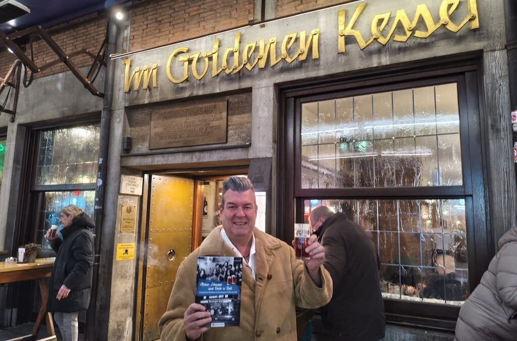 Altbier, Anekdoten und Ausgehkultur: Ein neues Buch feiert Düsseldorfs längste Theke