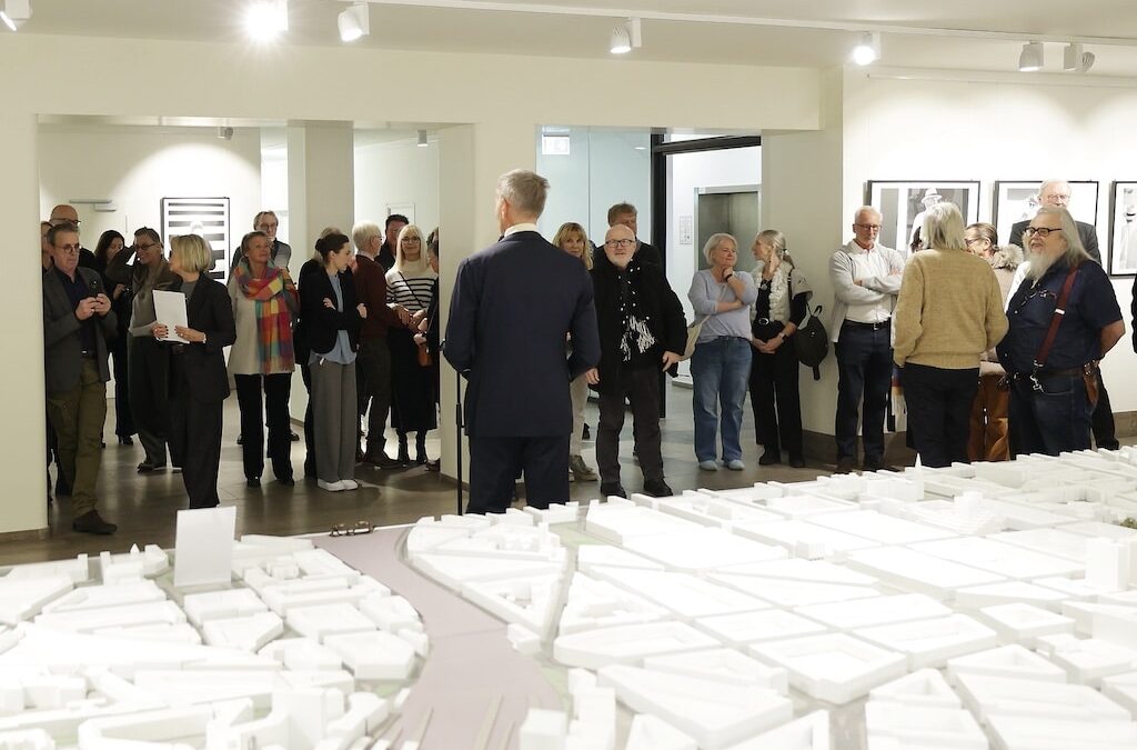 Ausstellung “Spurensuche” im Rathaus