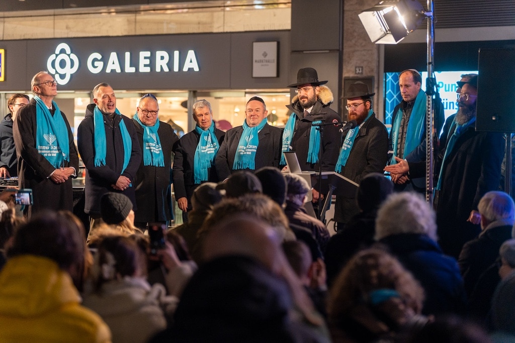 Chanukka-Straßenfest auf der Schadowstraße © LB / Olaf Oidtmann