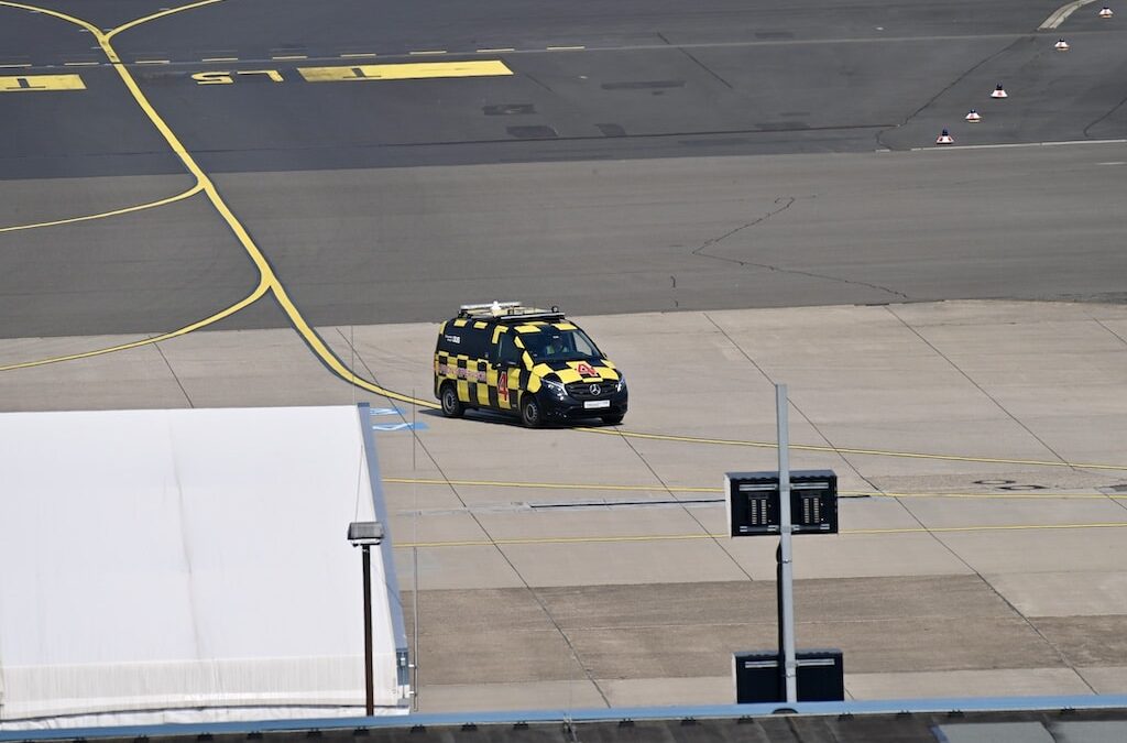 Exklusive Flughafentour für den guten Zweck: Mit Lars Redeligx hinter die Kulissen von&nbsp;DUS