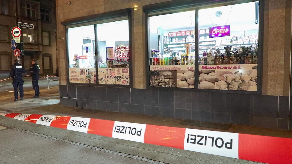 Oberbilk: Schüsse in Kiosk – Mann schwer verletzt ins Krankenhaus gebracht – Täter auf der Flucht – Zeugen gesucht