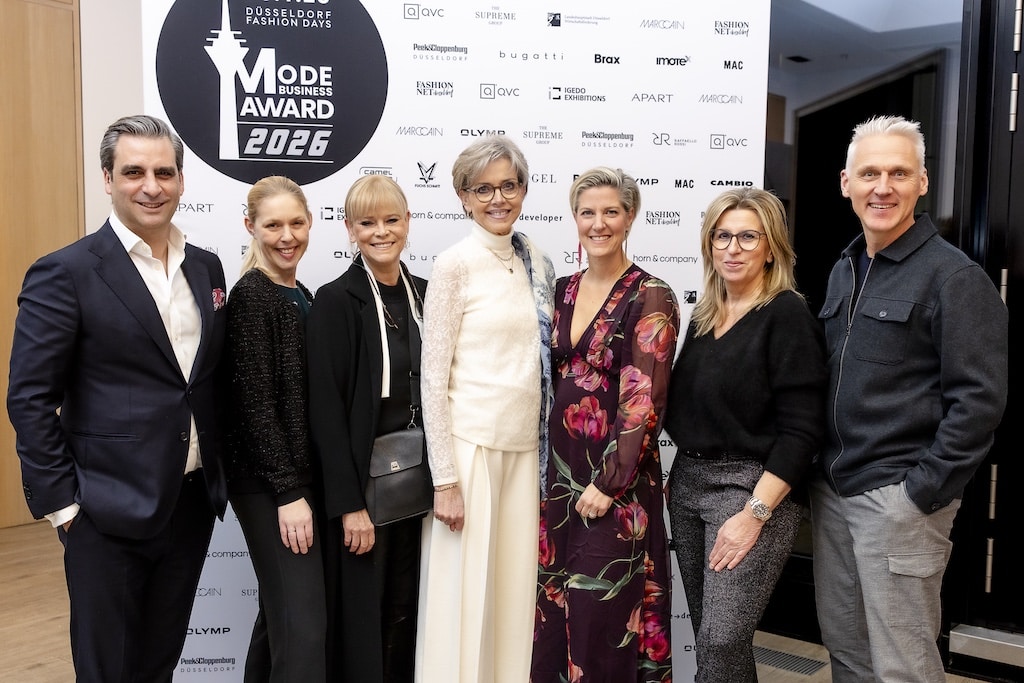 Vorstandsmitglieder von Fashion Net Düsseldorf e. V. (v. l.): Manuel Farrokh, Theresa Winkels, Mirjam Dietz, Ulrike Kähler, Andrea Greuner, Bernadette Bitterroff, Marc Freyberg © Anne Orthen