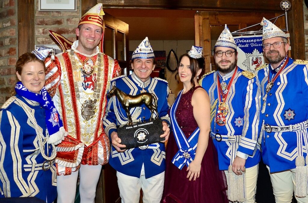 Großes Treffen der Reitsportfans auf Gut Neuhaus: Erminio Biasin gewinnt den Pokal des Kommandeurs