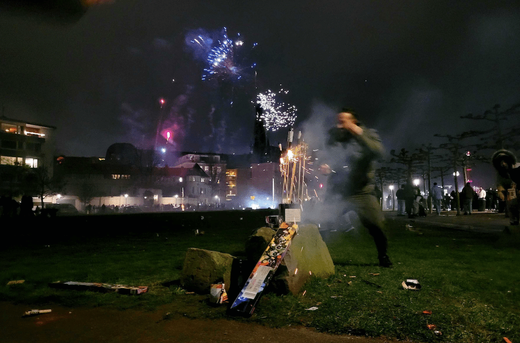Offizielle Stellungnahme der Stadt Düsseldorf: Jahreswechsel 2025/2026 verlief weitgehend ruhig – enge Zusammenarbeit von Ordnungsamt, Feuerwehr, Polizei und Hilfsorganisationen