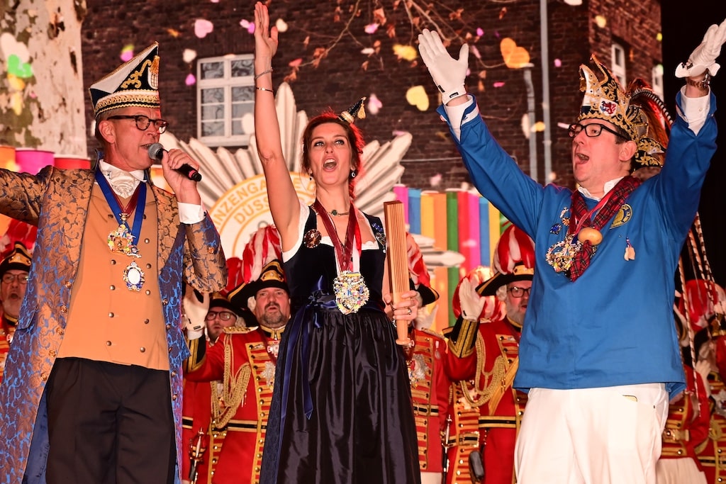 Das neue Tonnenbauerpaar vorgestellt von Josef Hinkel © Sabine Hanna