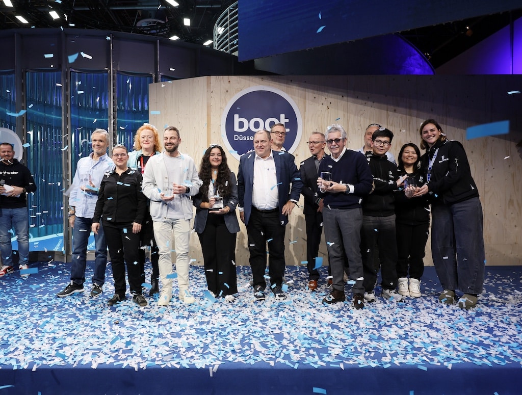 Foto der Sieger und der Jury.© Messe Düsseldorf/C. Tillmann