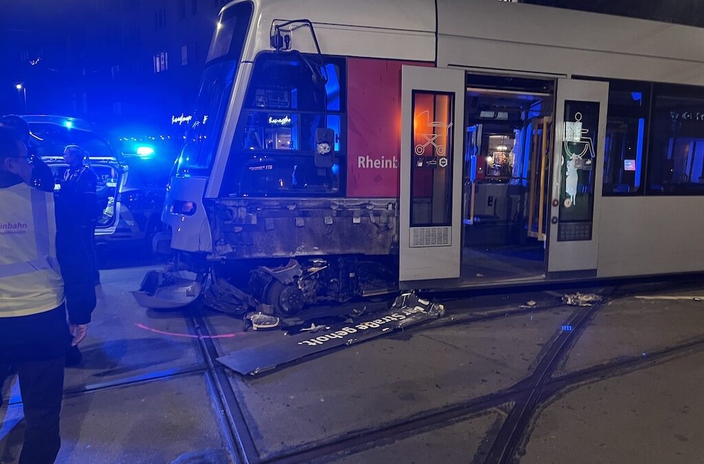 Straßenbahnunfall auf der Grafenberger Allee – Verkehr inzwischen wieder aufgenommen