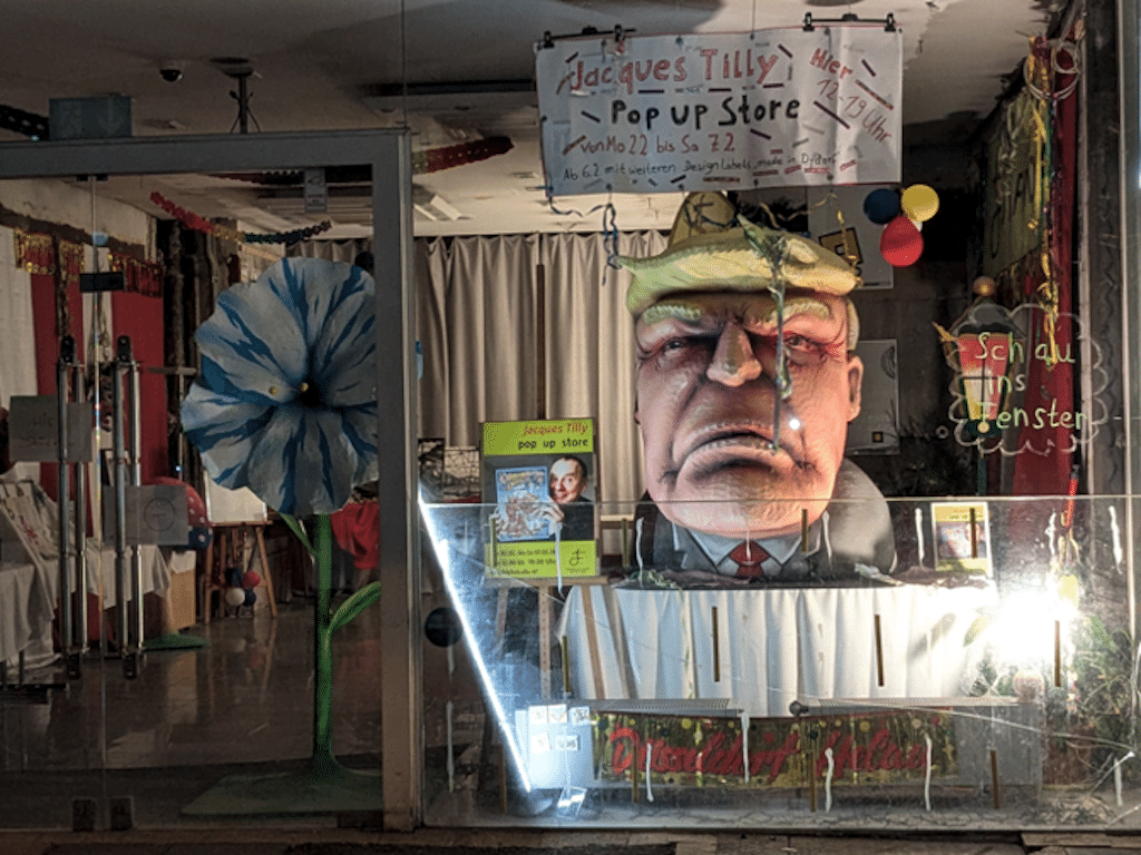 Donald Trump in der Friedrichstraße 67 © Dietmar Wolf