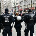 Zahlreiche Versammlungen erwartet: Polizei warnt vor Verkehrsbehinderungen am Wochenende