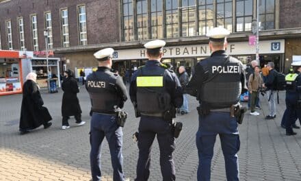 Polizei kontrolliert 239 Personen am Hauptbahnhof – drei Festnahmen