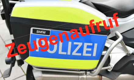 Schwere Kollision in Hassels: Radfahrerin verletzt – Polizei sucht jungen E‑Scooter-Fahrer