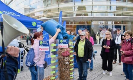Neuer Rekord: RhineCleanUp sammelt über 260.000 Zigarettenkippen in Düsseldorf