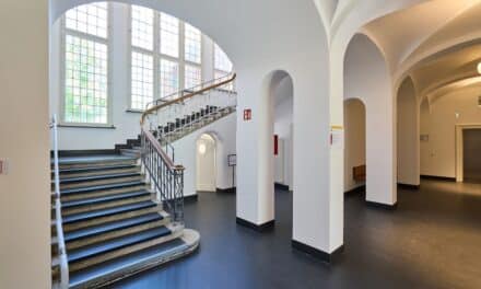 Benrather Rathaus nach Sanierung feierlich wiedereröffnet