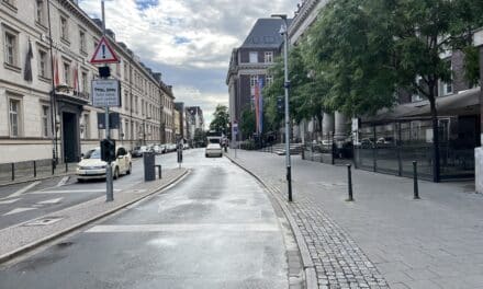 Die Poller an der Mühlenstraße: Ein Kunstwerk in Sachen Unzuverlässigkeit