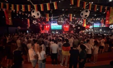 Gruppensieger Deutschland – Henkel-Saal wird zur Fußballarena
