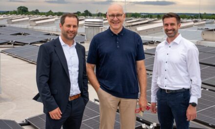 Messe Düsseldorf deckt künftig bis zu 18 Prozent ihres Strombedarfs mit Solarstrom vom eigenen Dach