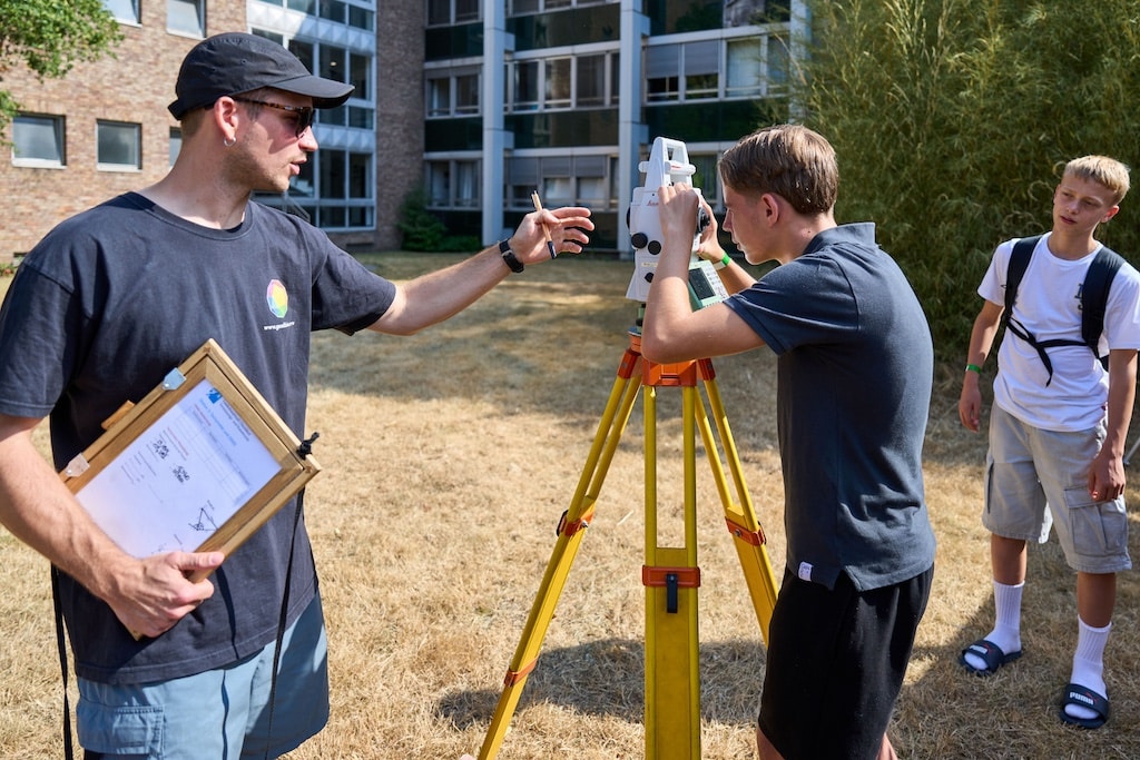 Einweisung in die Arbeiten im Außendienst © Landeshauptstadt Düsseldorf/Claus Langer
