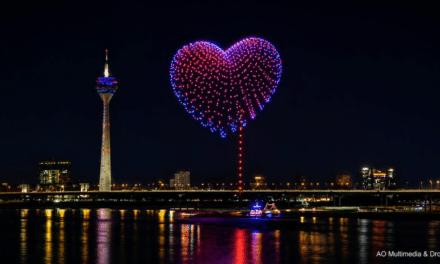 Drohnen erobern den Himmel: Rheinkirmes 2026 setzt auf spektakuläre Lichtkunst