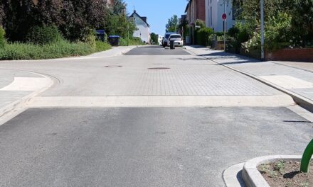 Straßenerneuerung in Unterbach abgeschlossen: Mehr Sicherheit und breitere Gehwege