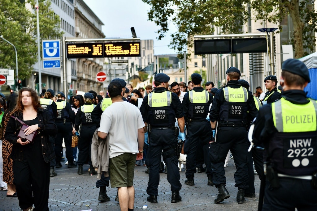 Knotrolle an Aubahnausgang zur Bolkerstraße © Lokalbüro Knotrolle an Aubahnausgang zur Bolkerstraße © Lokalbüro